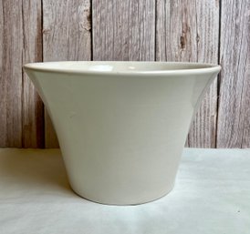 Vintage White Bauer #9 Planter *Local Pick-Up Only*