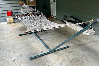 Brookstone Rope Hammock With Metal Stand