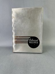 1933 Vintage Pillsbury Flour Mill Recipes In A Tin Box