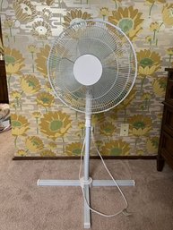 Intertek Floor Fan. *LOCAL PICKUP ONLY - NO SHIPPING*