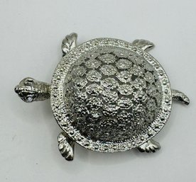 Beautiful Silver Tone Turtle Brooch
