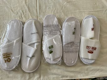 5 Pair Hotel Slippers. *LOCAL PICKUP ONLY - NO SHIPPING*