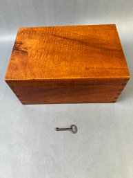 Vintage Dovetailed Wood Box With Key.