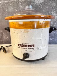 Rival Crock Pot. *Local Pick-Up Only*