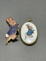 Peter Rabbit Wedgwood Pendant And Enameled Pin