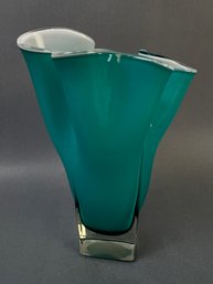 Vintage Dual Color Ruffle Side Vase.