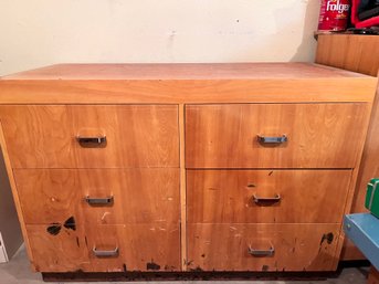 4 Drawer Dresser. *Local Pick-Up Only*