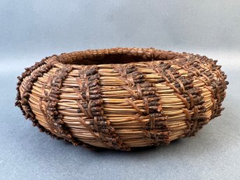 Vintage Hand Made Pine Needle Basket.