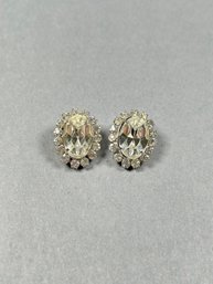 Vintage Weiss Rhinestone Clip Earrings
