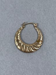 Single 10K Yellow Gold Earring