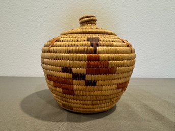 Alaskan Coil Basket With Lid