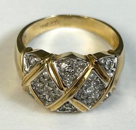 14k Yellow Gold Ring With Clear Stones