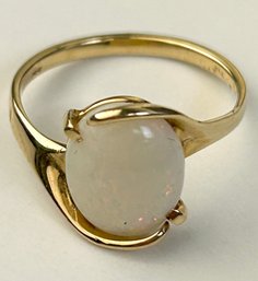 14k Yellow Gold Opal Ring