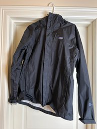 Mens Patagonia Black Nylon Shell Raincoat - Size XL