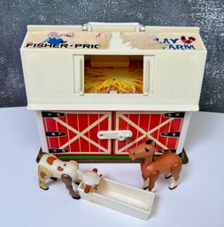 Fisher Price Barn With 2 Animals