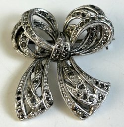 Vintage Costume Jewelry Bow Shaped Pin
