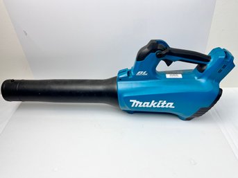 Makita Lawn Rechargeable Lawn Blower. -Local Pick Up Only