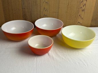 Vintage Pyrex Bowls *LOCAL PICKUP ONLY - NO SHIPPING*