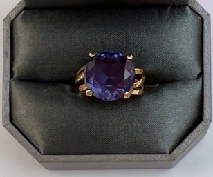 14k Yellow Gold Ring With Large Purple Stone ~ Sz. 5.75