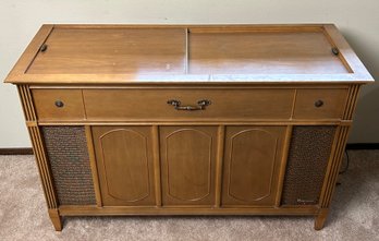 Vintage Magnavox Stereophonic High Fidelity Player Console *LOCAL PICKUP ONLY - NO SHIPPING*