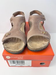 Clarks Unstructured Sandals 8m. *Local Pick Up Only*
