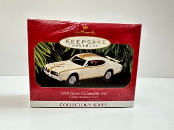 Hallmark 1969 Hurst Oldsmobile 442 Ornament