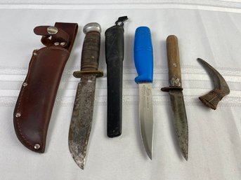 Vintage 4 Fixed Blade Knife Lot Knives Including Camillus & Frost Mora