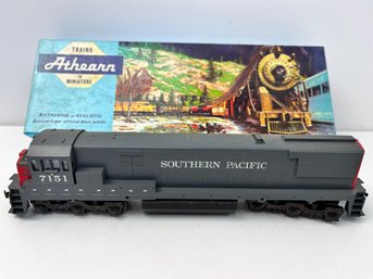 Athearn Trains In Minature Southern Pacific U28C 12 Wheel Dummy.