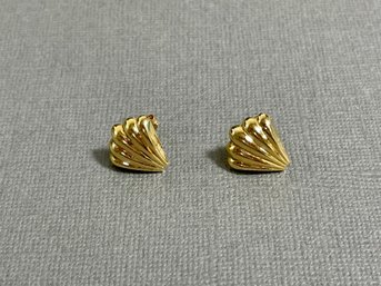 14K Yellow Gold Fan Or Shell Shape Pierced Earrings