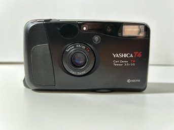 Yashica T4 Film Camera Carl Zeiss Tessar 3.5
