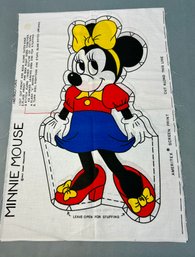 Minnie Mouse - Cut Out For Pillow