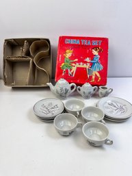 Mego Corp Wild Wheat Pattern Childs Tea Service For 4.