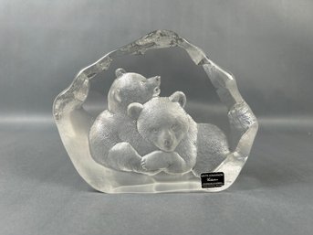 Mats Jonasson Two Bears Cuddling Crystal