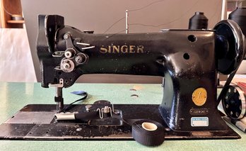 Singer 112W140 Industrial Sewing Machine With Table