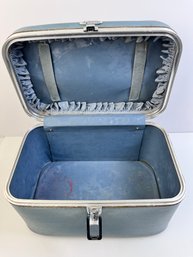 Vintage Travelite Carry Case. *Local Pickup Only*