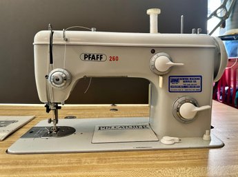 Pfaff 260 Industrial Sewing Machine With Table