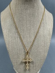 Faux Pearl Gold Tone Pendant With Chain