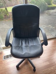 Black Vinyl Office Chair With Arm Rests*LOCAL PICKUP ONLY - NO SHIPPING*