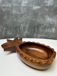 Vintage Pineapple Shaped Wooden Fruit Bowl *Local Pick Up Only*