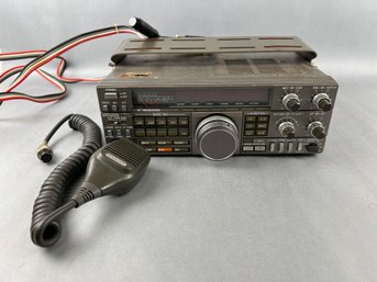 Vintage Kenwood HF Transceiver Model TS-440S.