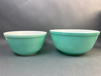 2 Aqua Pyrex Bowls 1.5 And 2.5 Quart.