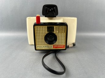 Vintage Polaroid Swinger Model 20.