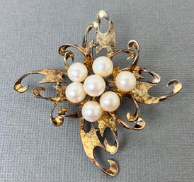 Sterling Silver Brooch With Real Pearls.