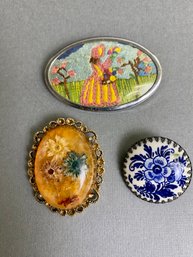 Assorted Brooches