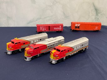 Lot Ot 0 Guage TYCO & Bachmann Santa Fe Trains