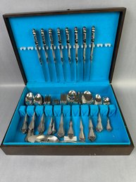 Oneida Stainless Flatware -set Of 8 Plus Extras