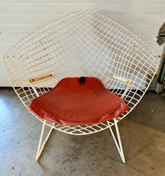 BERTOIA DESIGN WHITE DIAMOND WIRE CHAIR #2  *Local Pick Up Only*
