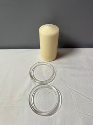Candle With 2 Clear Underplates