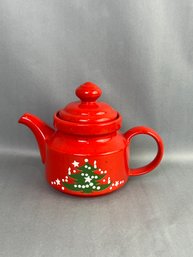 Waechtersbach Christmas Tree Teapot W Lid 6 Cup Capacity W. Germany Red Tea Pot