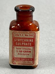 Parke Davis & Co Strychnine Sulphate Poison Vintage Bottle